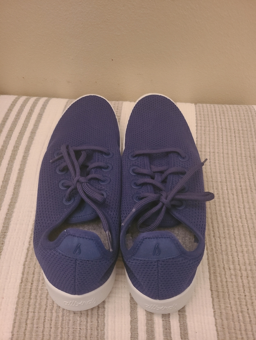 Allbirds Shoes Womens Runners Blue Sneakers, Womems 11, Pre-owned, some wear.